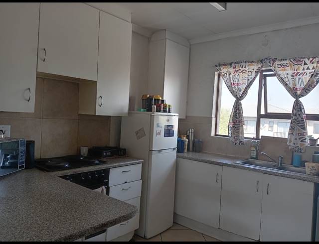 2 BEDROOM SECTIONAL TITLE FOR SALE IN BOKSBURG NORTH